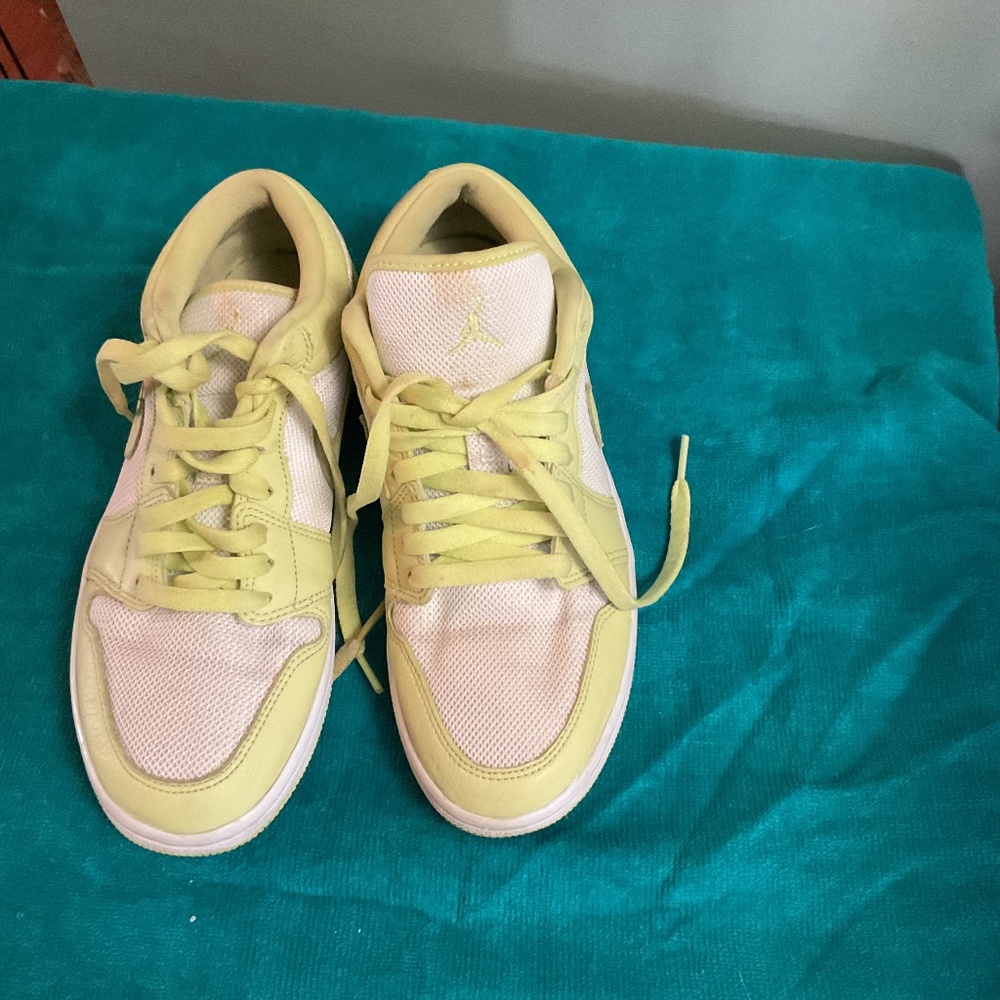 Nike Air Jordan lows